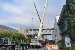 Montage Verbindungsbruecke